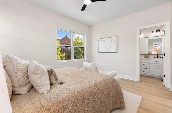 518 W 1st Ave Unit W 1st