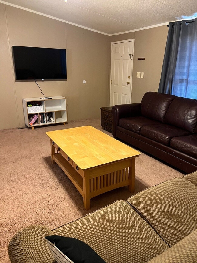 Building Photo - 765 Pine Tree Rd Unit ID1264546P Rental