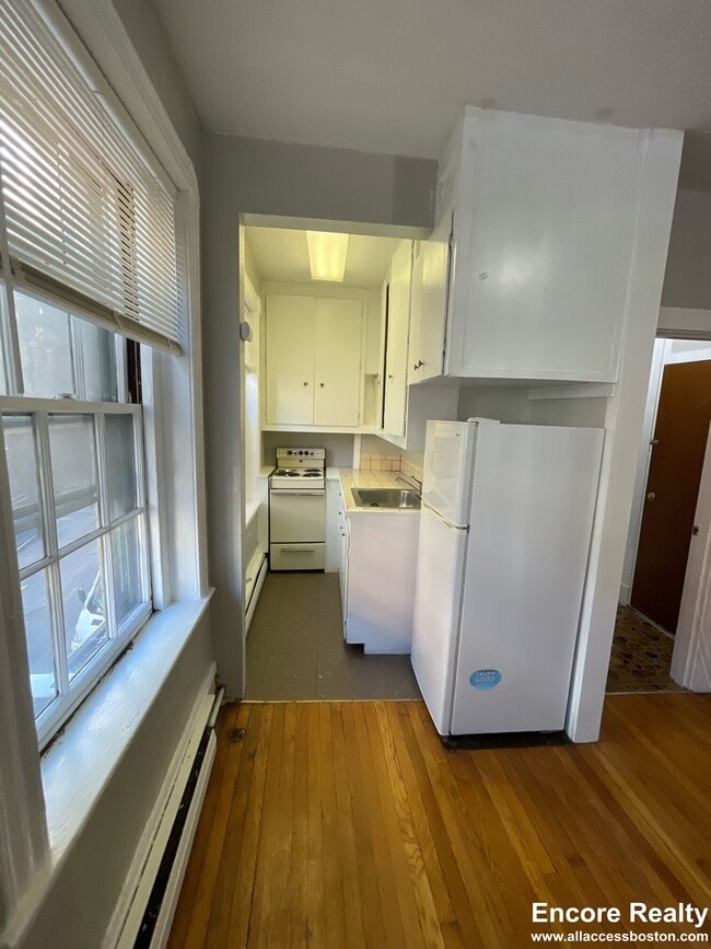 Photo - 41 Anderson St Unit 2-1