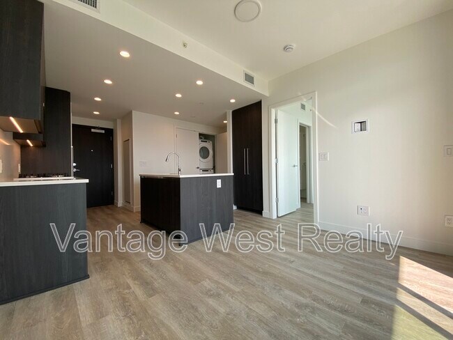 Photo - 1626 Water St