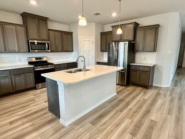 Photo - 810 Mineral Wells Ln