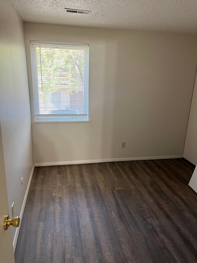 Photo - 325 Sunnyside St Unit 325 - B