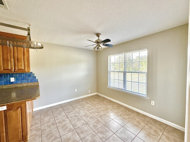 Photo - 5756 Emily Ln