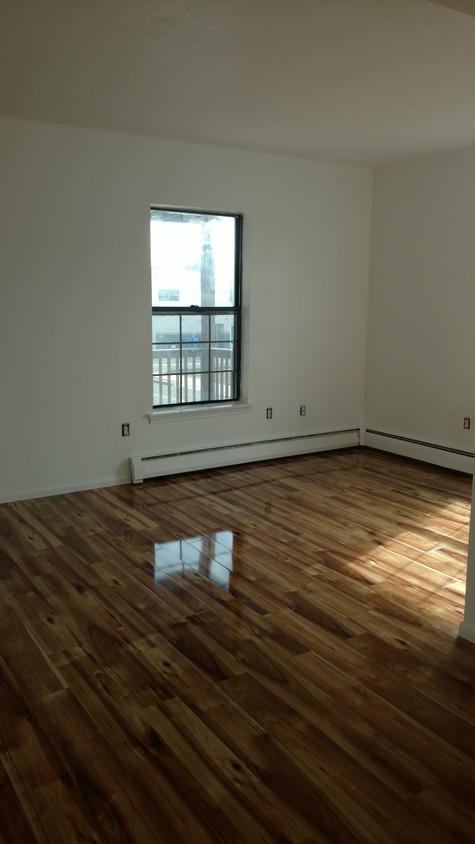 Living Room - 76 Van Block Ave (Hartford, CT)