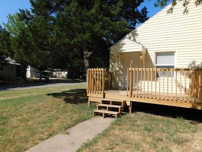 Building Photo - One bedroom/1 bath duplex in El Dorado! Rental
