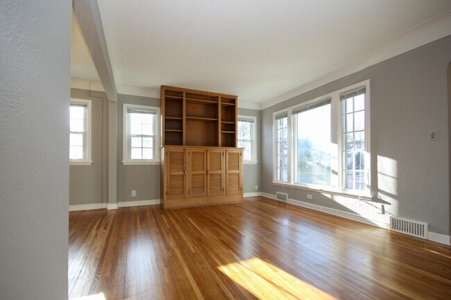 Photo - 1278 Sargent Ave