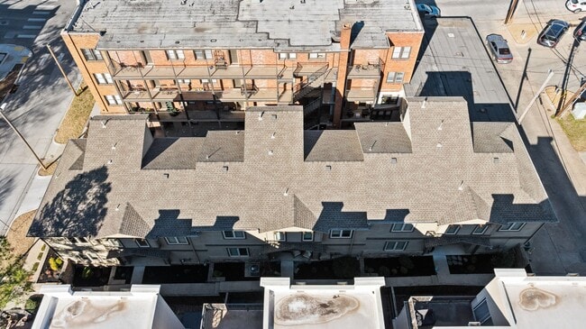 Photo - This luxurious townhouse on Cherry St.