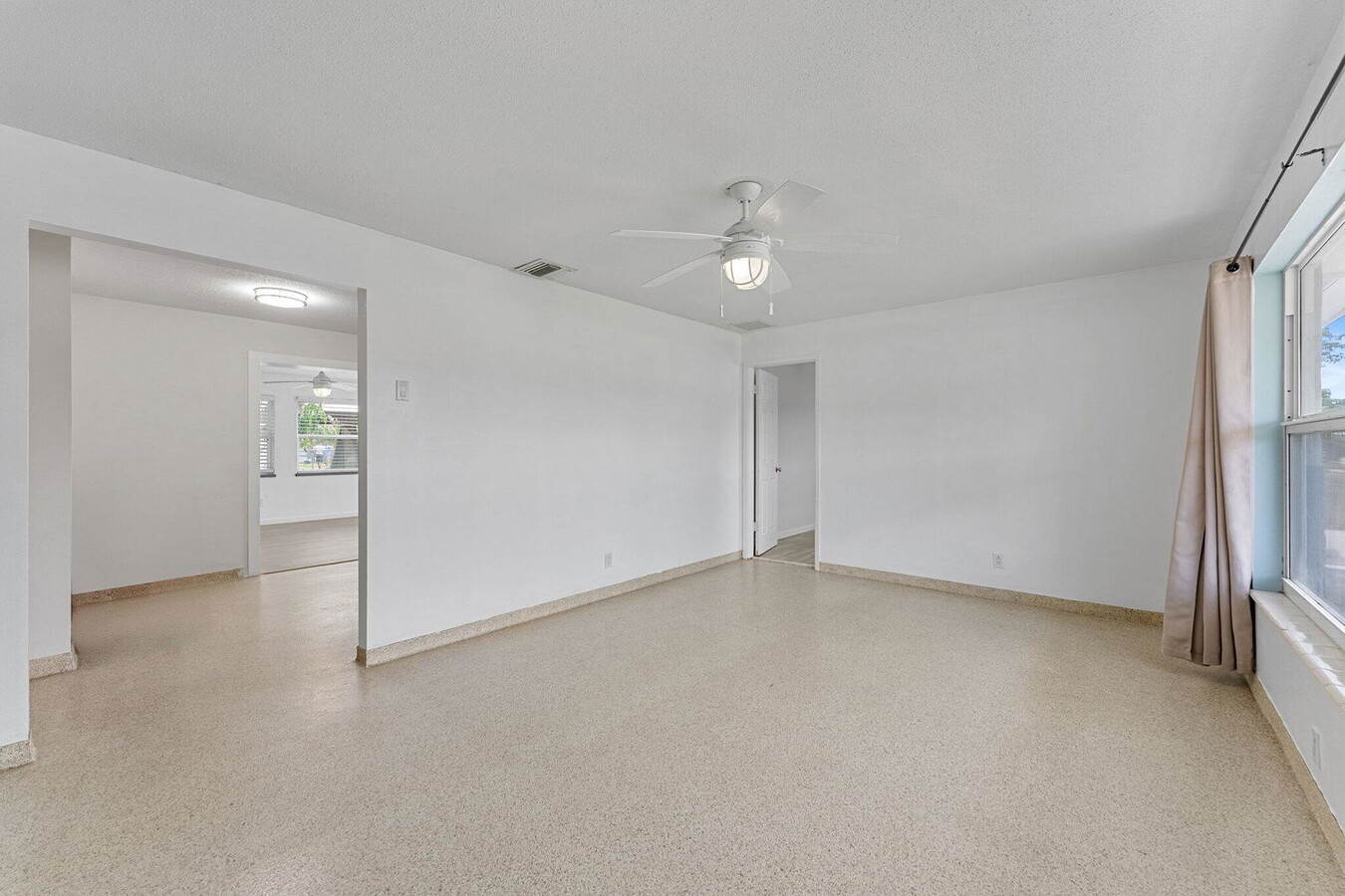 Photo - 4331 Birdwood St