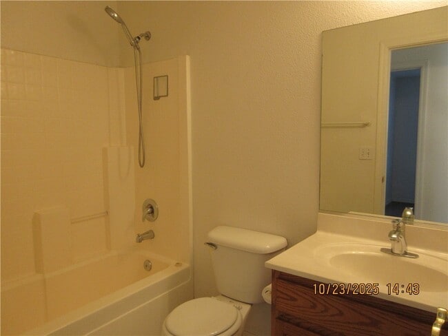 Photo - 2406 Crozier Ave