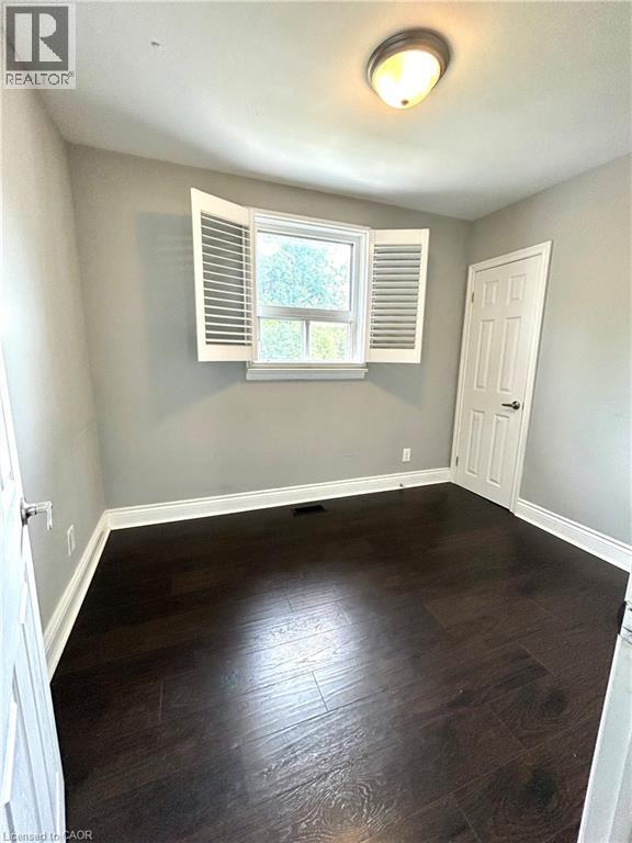 Photo - 137 Manning Ave