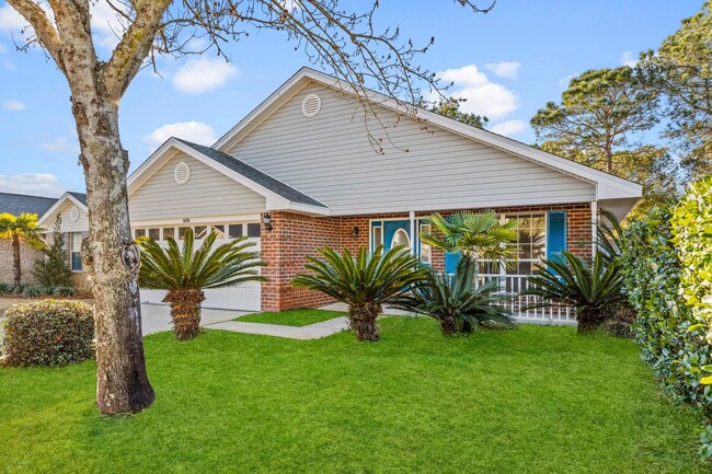 Building Photo - Charming home in IDEAL location!!!