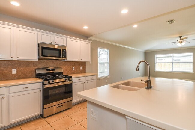Photo - 8322 Wainwright Way