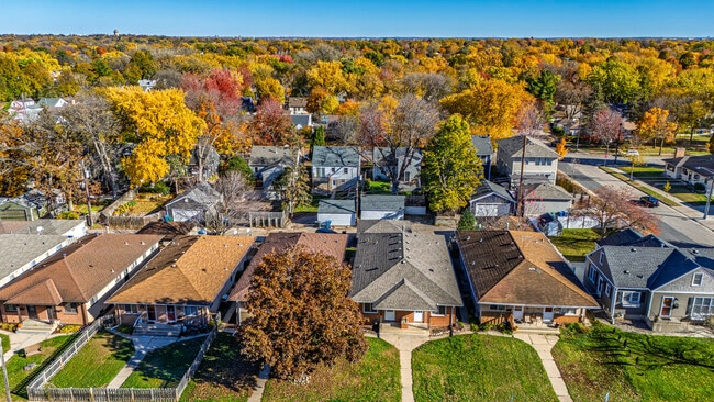 Photo - 5751 Xerxes Ave S