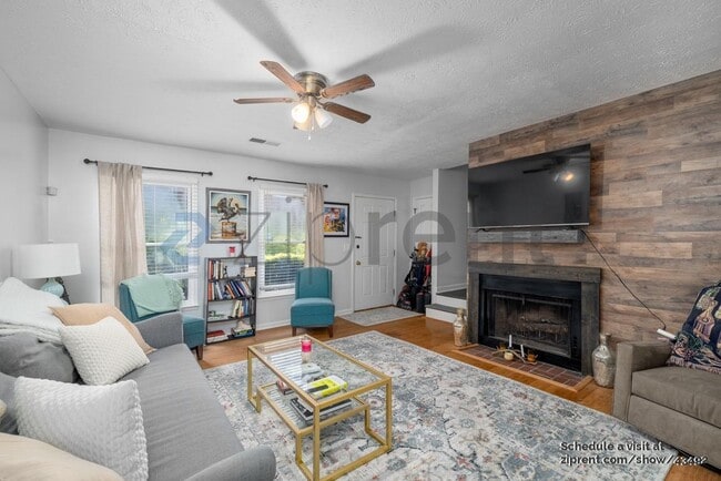 Photo - 3530 Jasmine Triangle