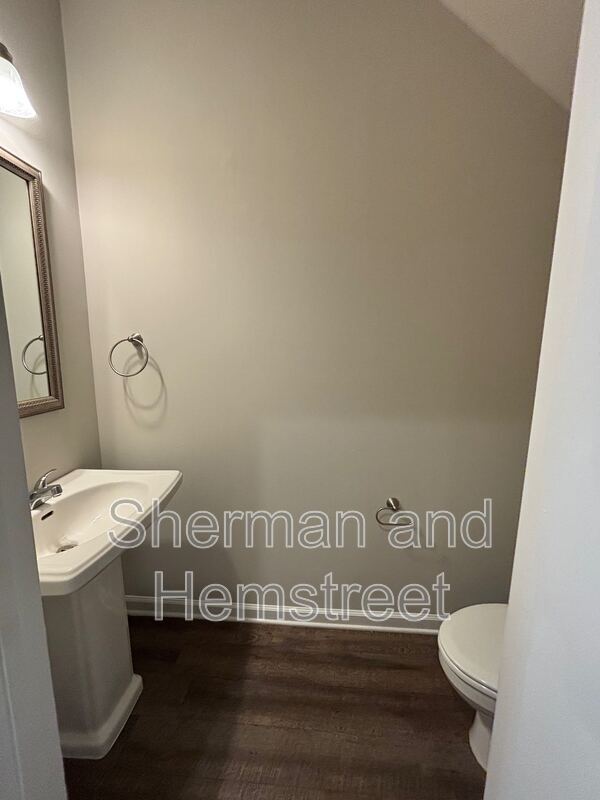 Photo - 713 Tarvin Cir Unit 713