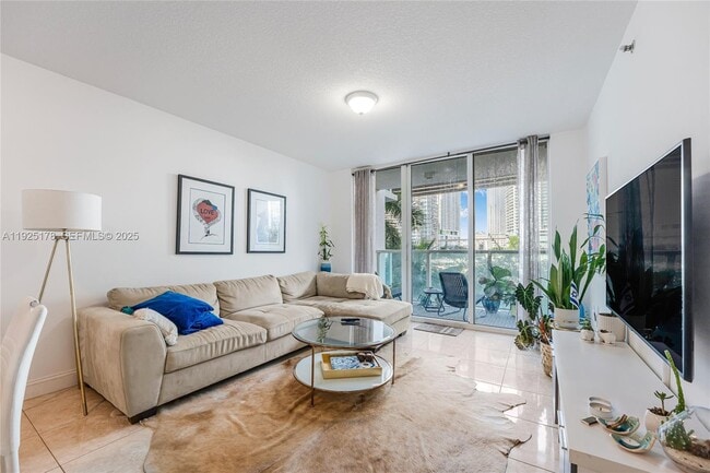 Photo - 31 SE 5th St Unit 409