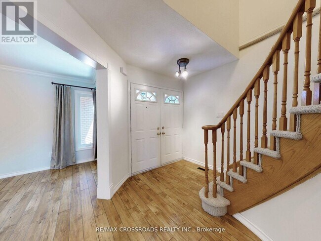Photo - 35 Forest Grove Dr