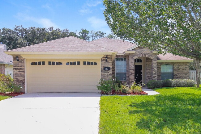 Building Photo - 717 S Lake Cunningham Ave