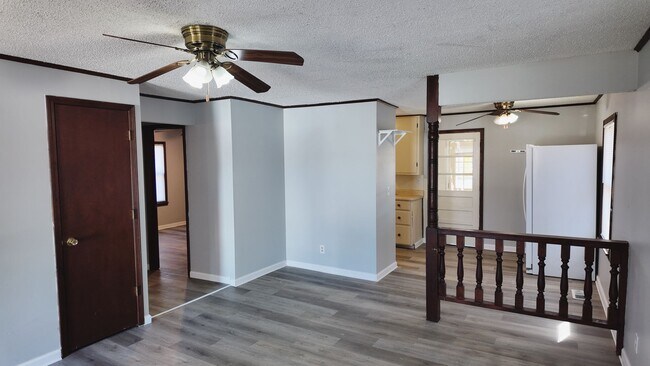 Photo - 310 E Jackson St