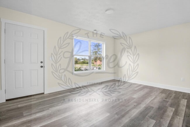 Photo - 453 S Laurel Rd