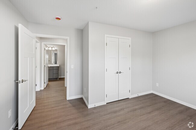 2BR, 1BA - 1,100SF - Bedroom
