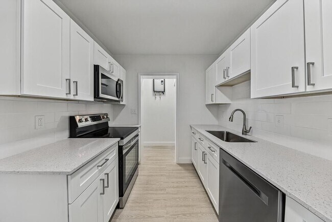 Photo - 317 SW 19th St