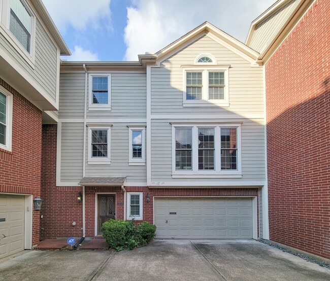 Building Photo - 2208 Taft St