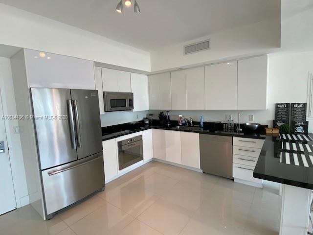 Photo - 92 SW 3rd St