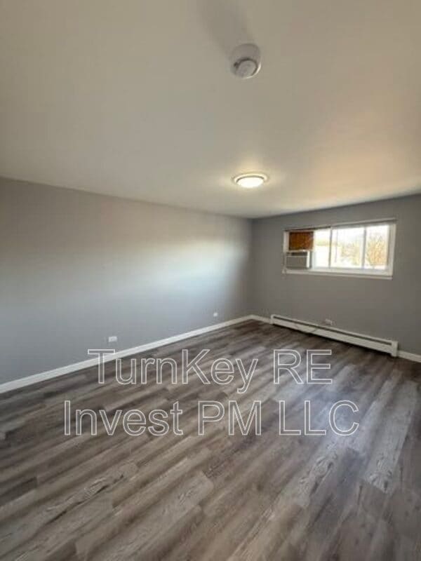 Photo - 639 Jeffery Ave