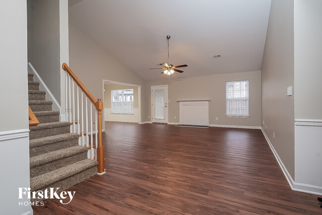 Photo - 6402 Estes Ct House