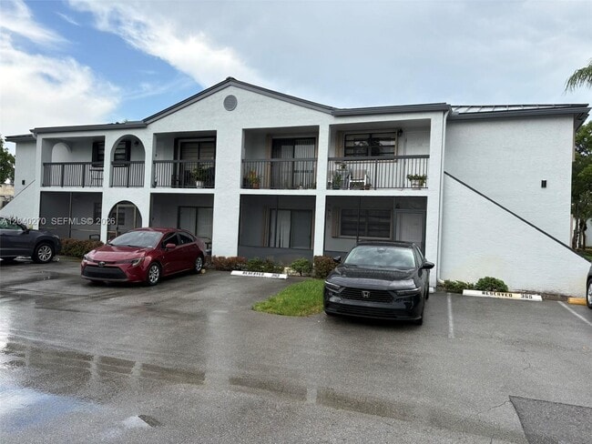 Building Photo - 18350 Mediterranean Blvd Unit 2-27