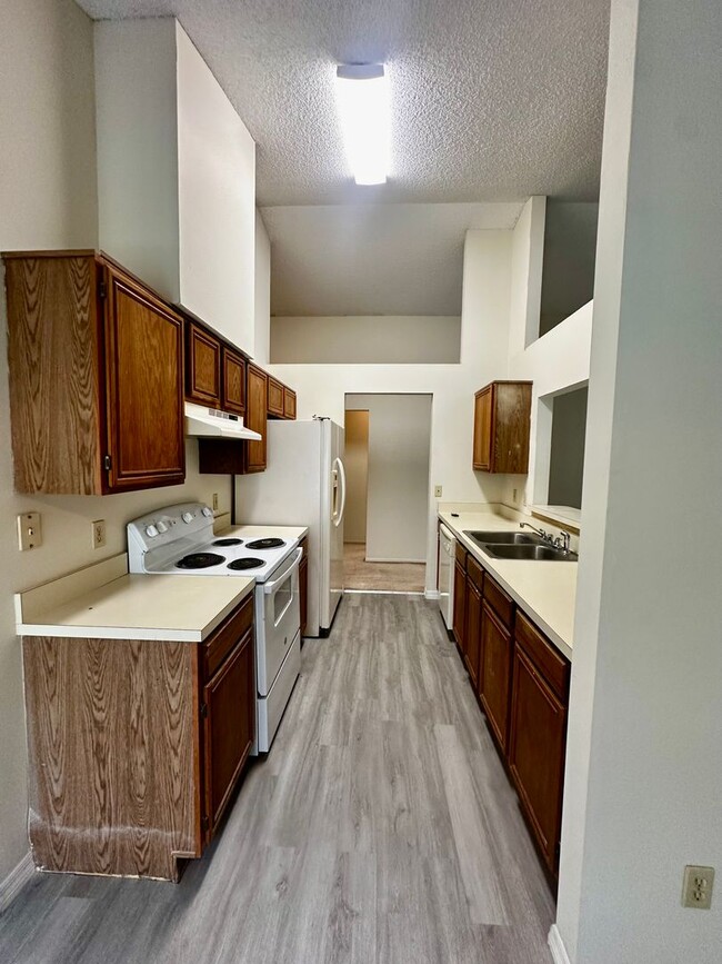 Photo - 3723 Narroline Dr