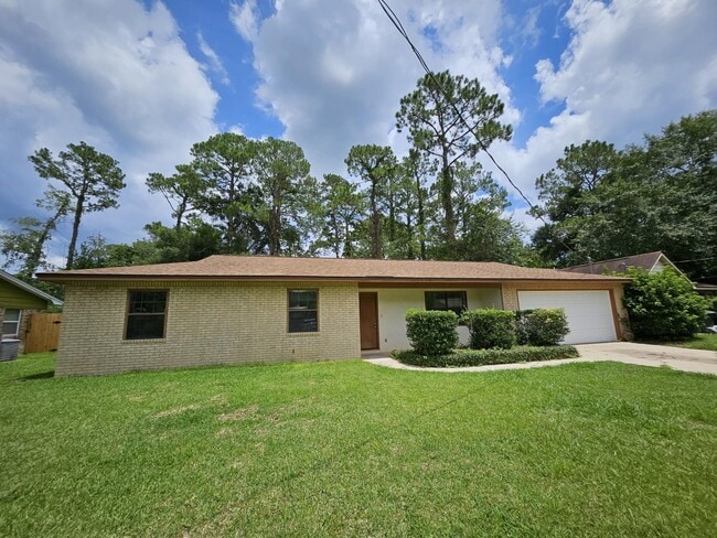 Photo - 3245 Whitney Dr E