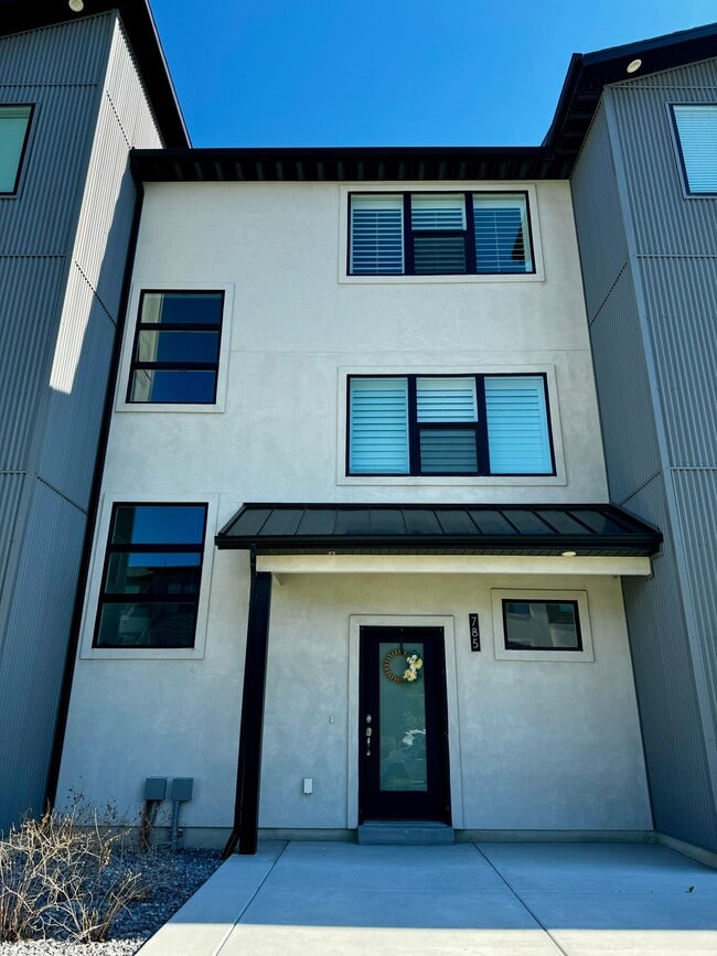 Photo - 785 W Bronze Leaf Rd
