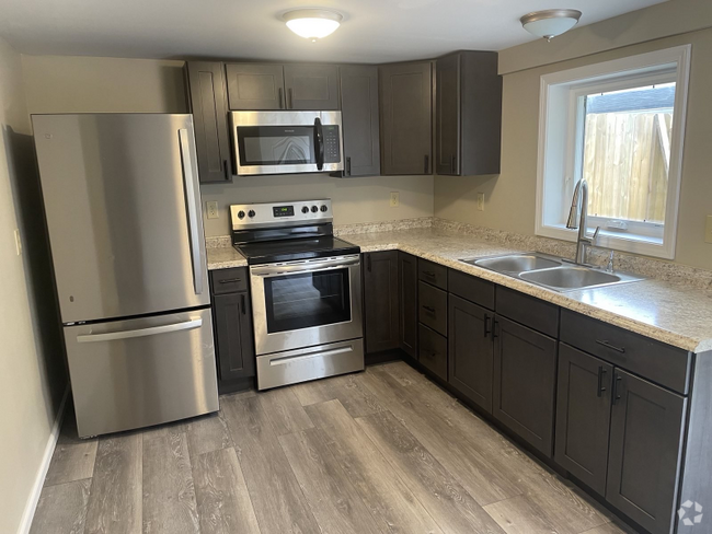 Building Photo - 61 Main St Unit 7 Rental