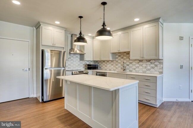 Photo - 210 E Boscawen St Unit 201