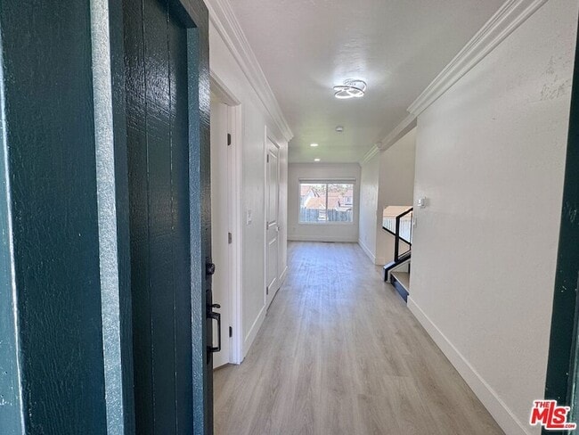 Photo - 2863 Carmar Way