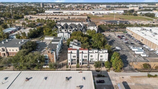 Photo - 6106 Clarkson Ln