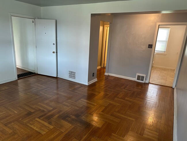 Photo - 3117 W 2nd St