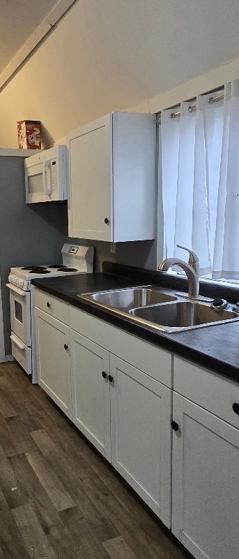 Photo - 8880 E State Rd 54