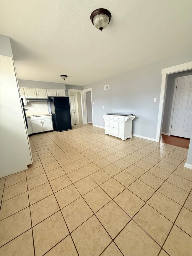 Photo - Charming 2 Bedroom Home with Bonus Space & Fenced Yard!