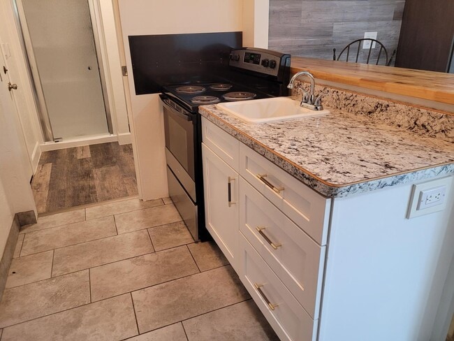 Photo - 350 Los Altos Dr Unit Apt 3