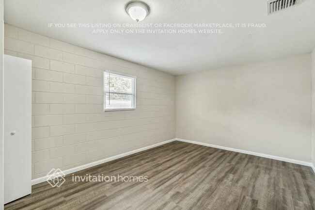 Photo - 5695 Deerfield Rd