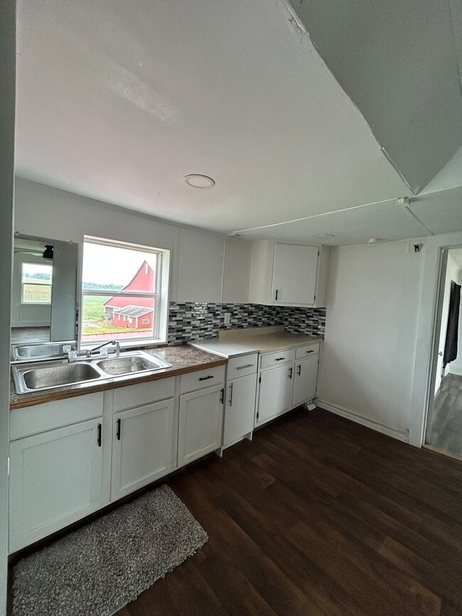 Building Photo - 5610 US-20 Unit B Rental