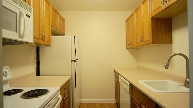 Photo - 274 S Main St