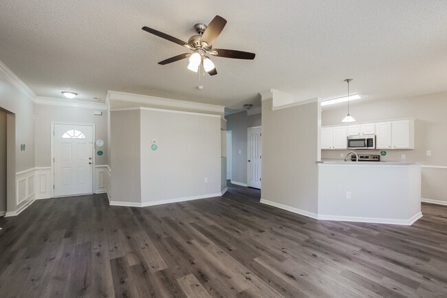 Photo - 7021 Chieftain Dr