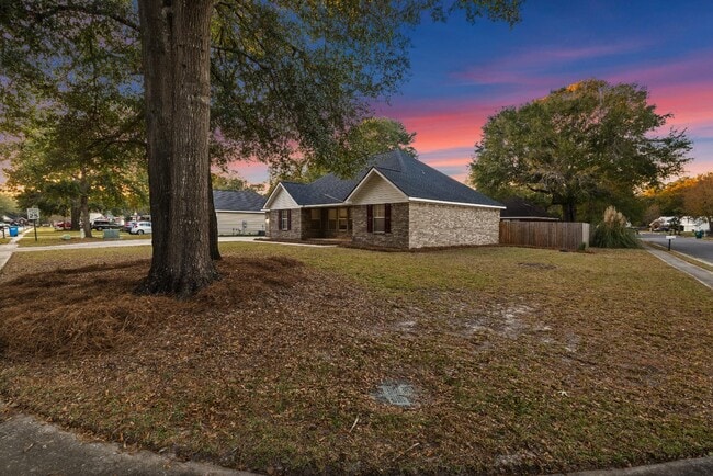 Photo - 125 Crossing Cir