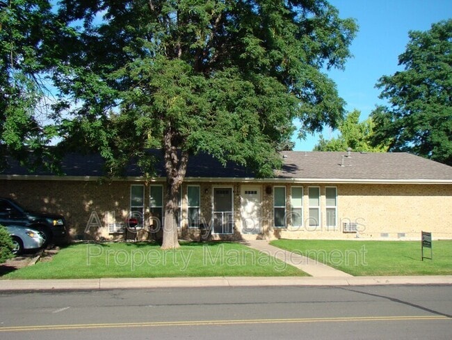 Building Photo - 1719 Larch St Unit A