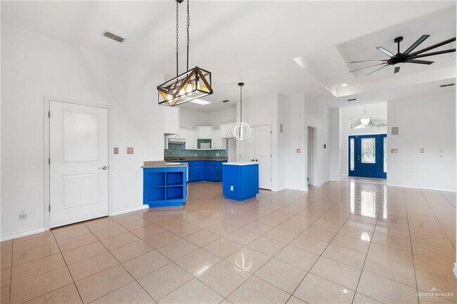 Photo - 22 E Beech St