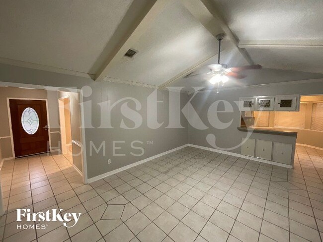 Photo - 222 Magic Oaks Dr